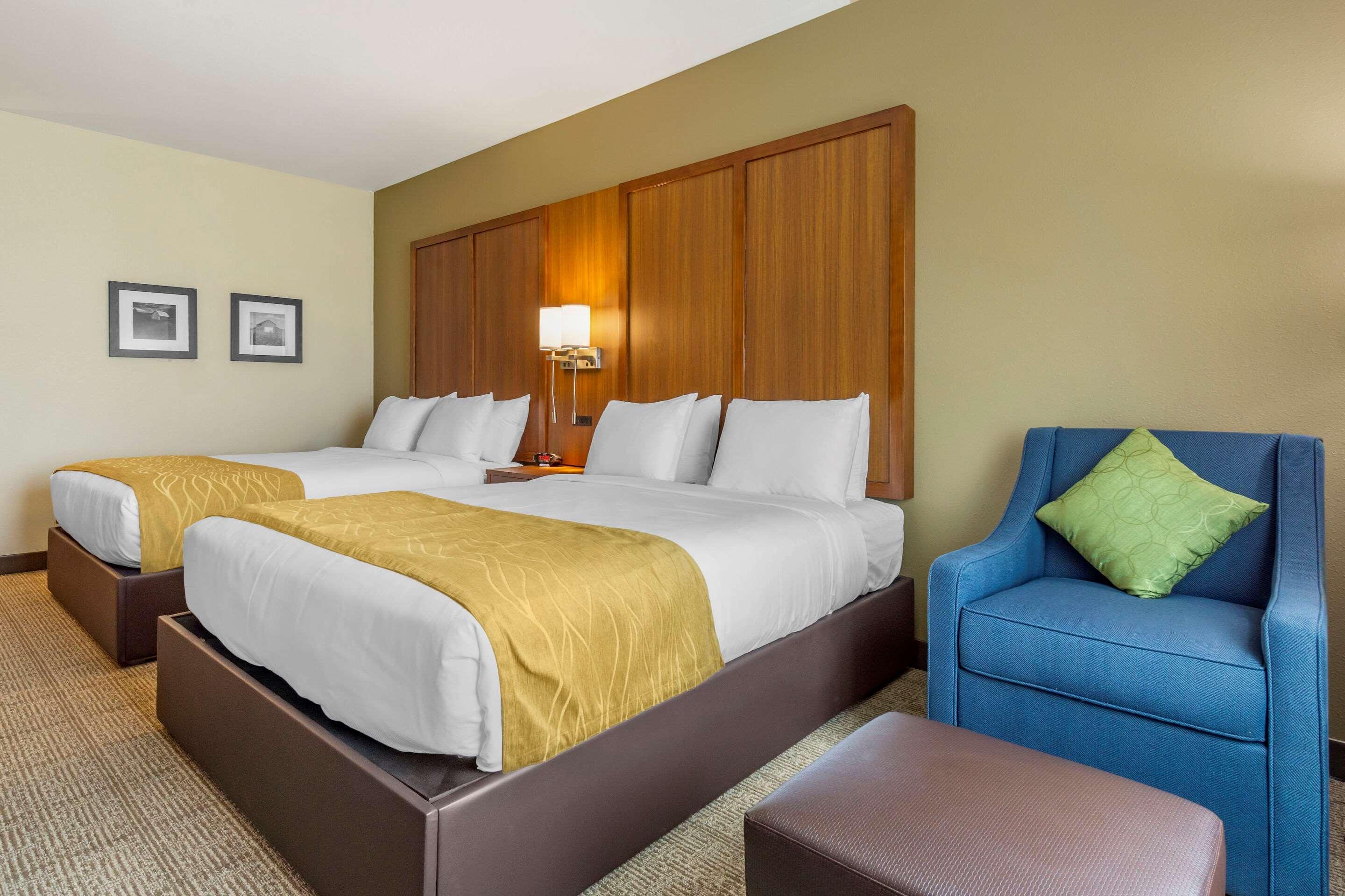 Comfort Inn & Suites Lakewood By Jblm Εξωτερικό φωτογραφία